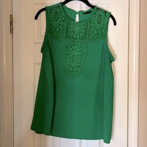 🍀Green Lace-Detail Top!